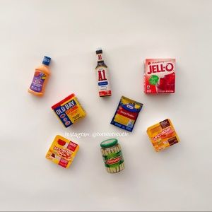 🧡 SOLD 🧡 Assorted Mini Brands Toys 8 Pack Random Set/Lot